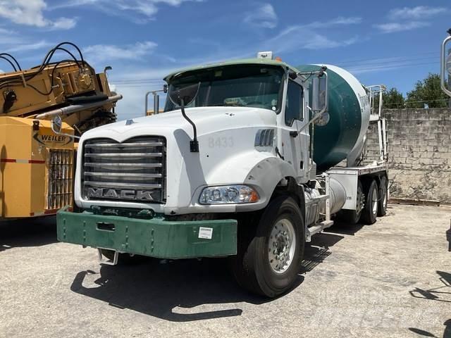 Mack GU813 其他货车