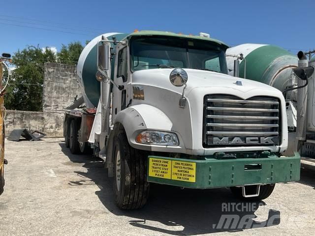 Mack GU813 其他货车