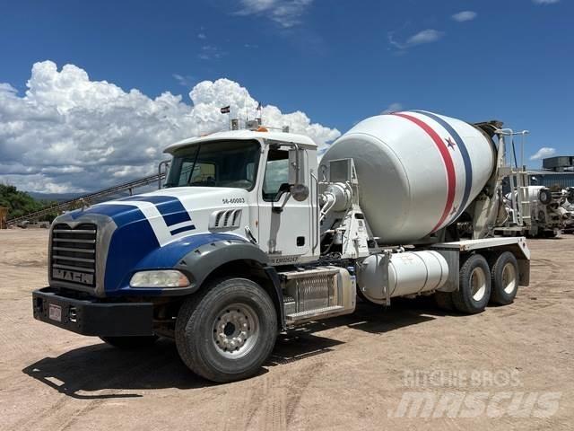 Mack GU813 其他货车