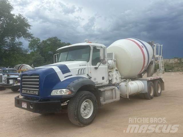 Mack GU813 其他货车