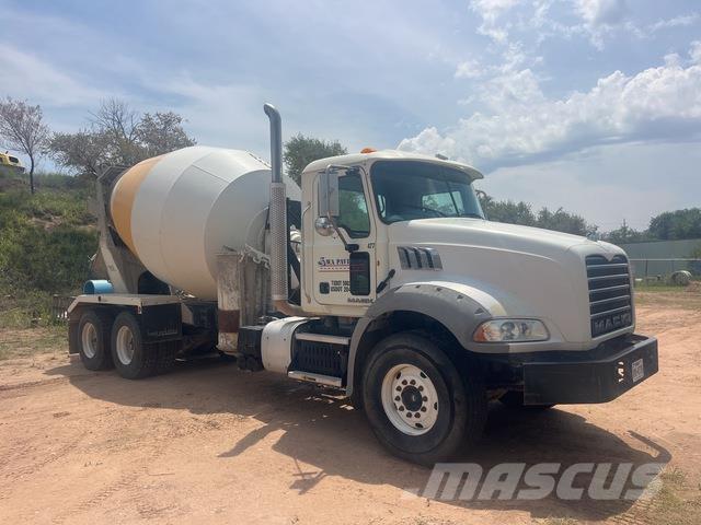 Mack GU813 其他货车