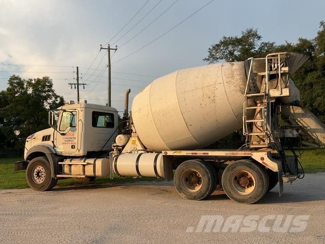 Mack GU813 其他货车