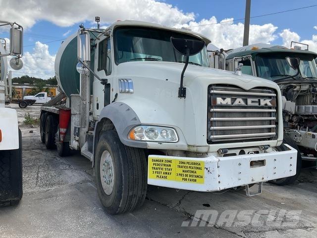Mack GU813 其他货车