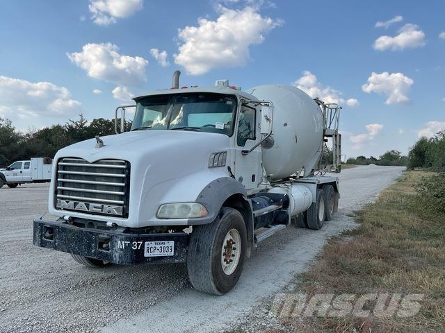 Mack GU813 其他货车