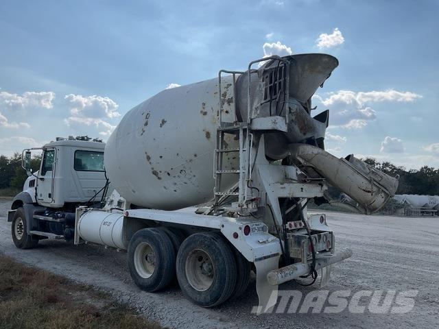 Mack GU813 其他货车