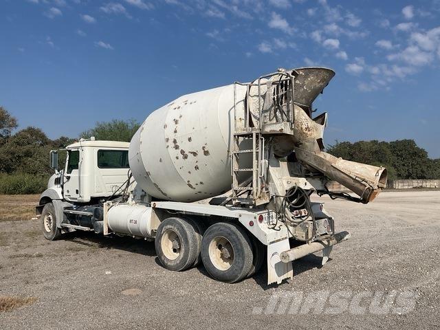 Mack GU813 其他货车