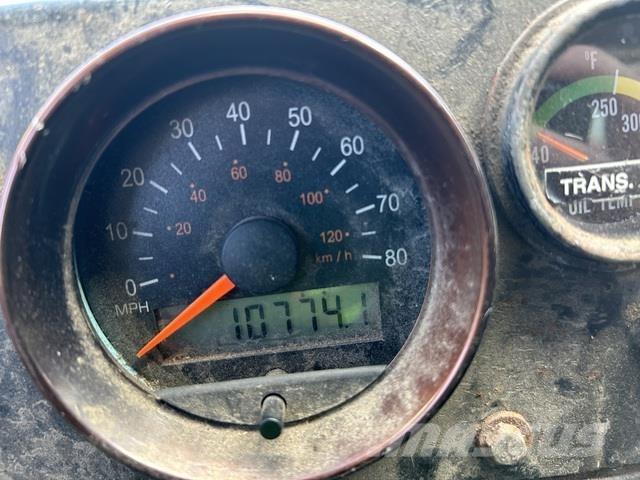 Mack LE613 垃圾车