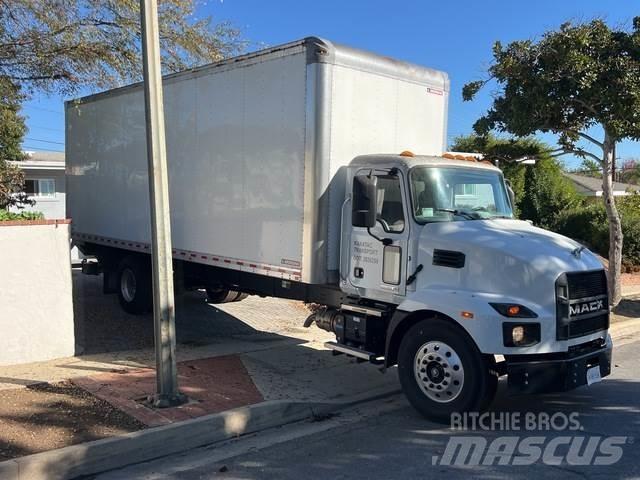 Mack MD 厢式货车