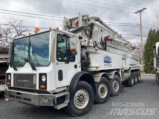Mack MR688S 混凝土输送泵|布料机
