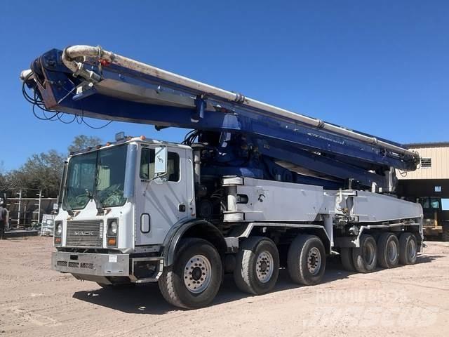 Mack MR688S 混凝土输送泵|布料机
