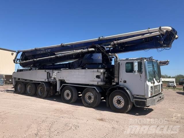 Mack MR688S 混凝土输送泵|布料机