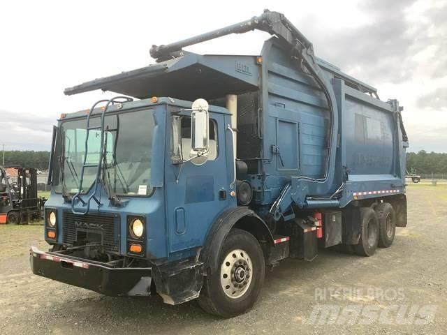 Mack MR688S 垃圾车