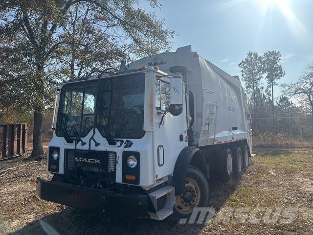 Mack MR688S 垃圾车