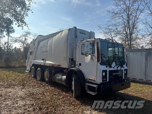 Mack MR688S 垃圾车