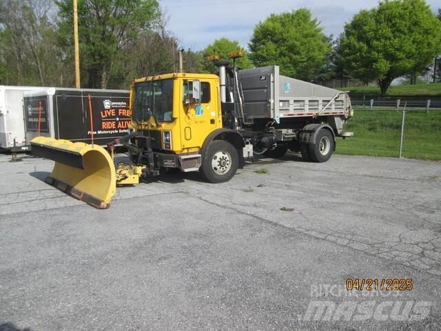 Mack MR690P 推雪机