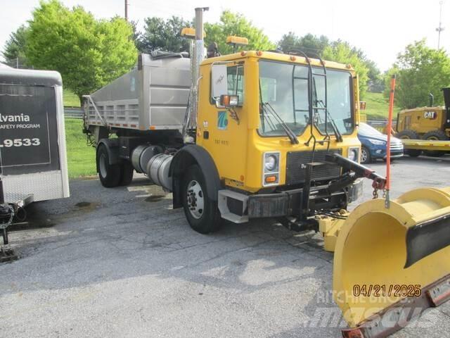 Mack MR690P 推雪机