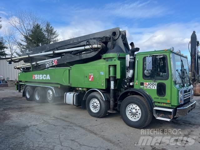 Mack MRU613 混凝土输送泵|布料机