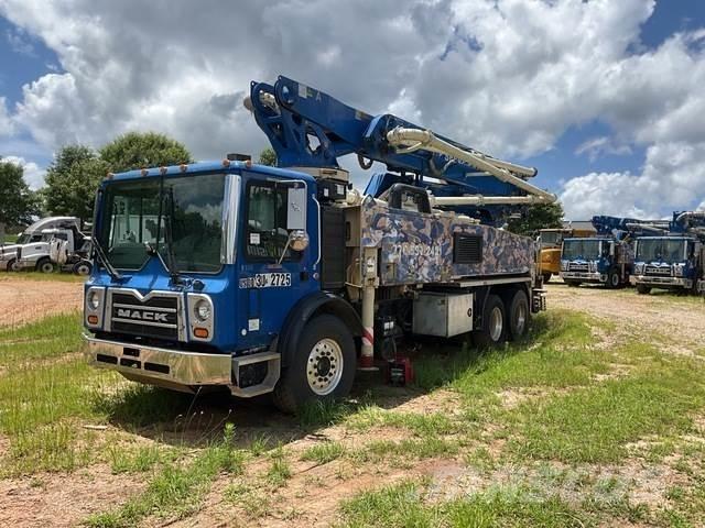 Mack MRU613 混凝土输送泵|布料机