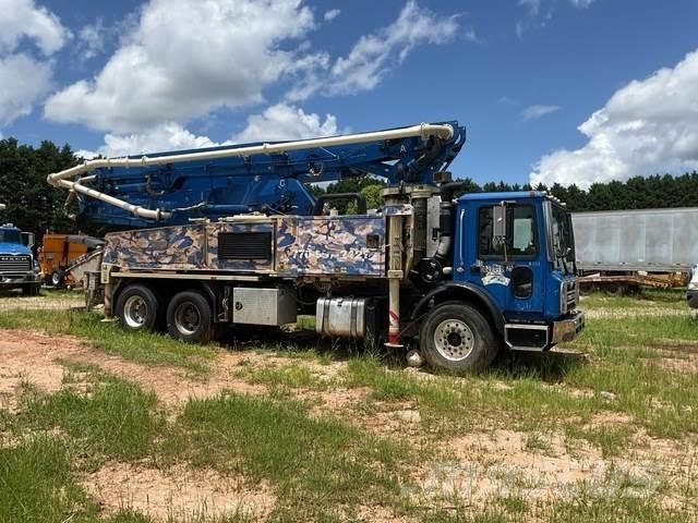Mack MRU613 混凝土输送泵|布料机