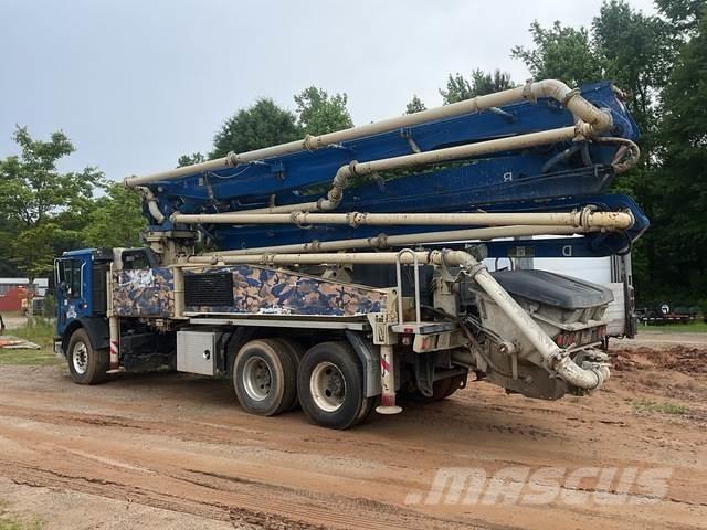 Mack MRU613 混凝土输送泵|布料机
