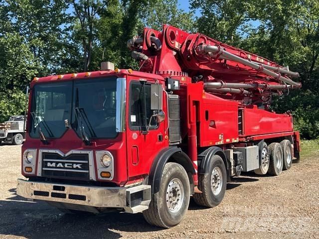 Mack MRU613 混凝土输送泵|布料机