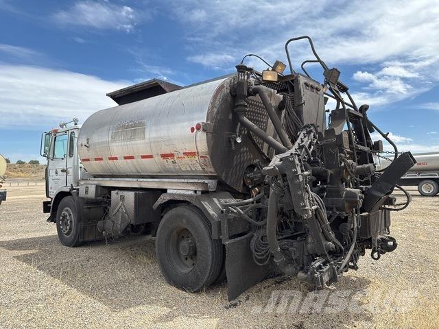 Mack MS 混凝土搅拌车