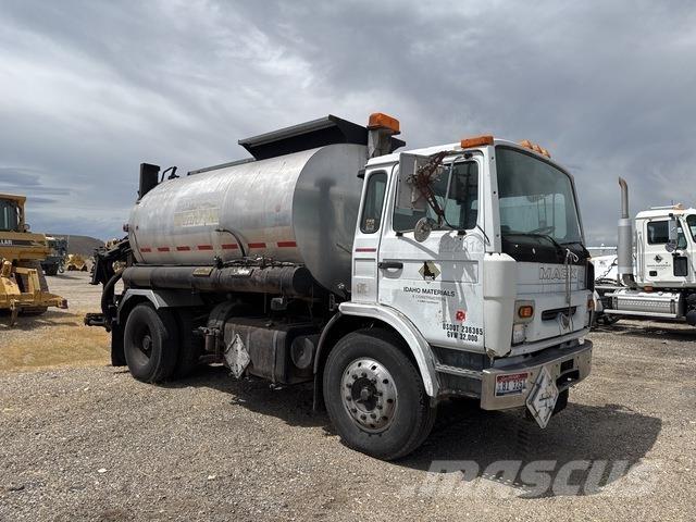 Mack MS 混凝土搅拌车