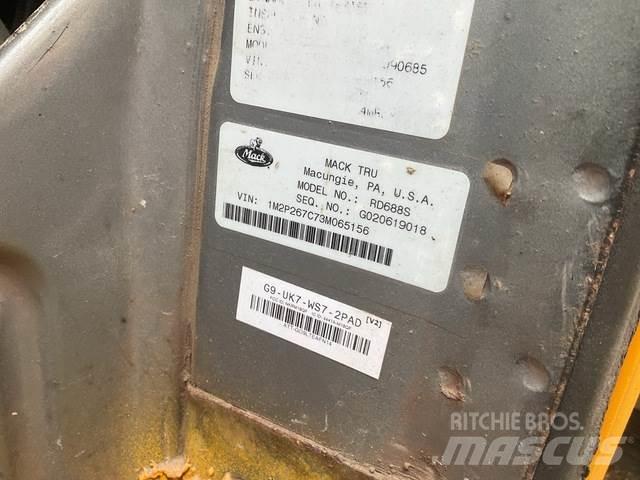 Mack RD600 推雪机
