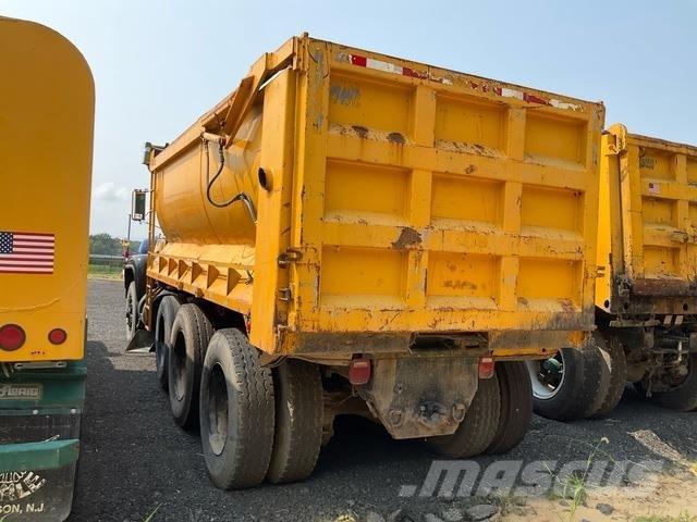 Mack RD686SX 自卸式货车