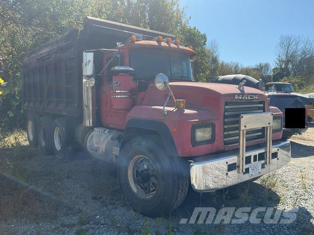Mack RD688S 自卸式货车