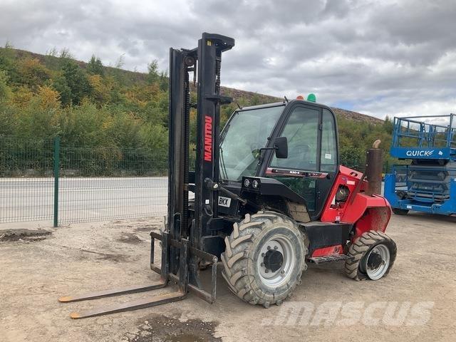 Manitou M30-4 越野叉车|叉装车