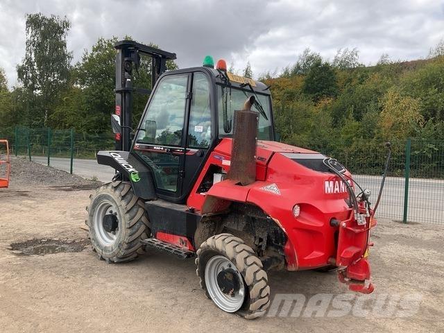 Manitou M30-4 越野叉车|叉装车