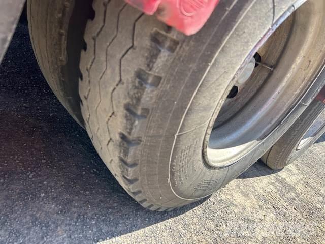 MaxiTrans  保温半挂车