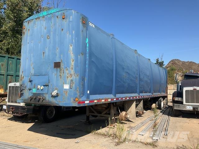  Mcclain 自装卸半拖车