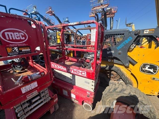 MEC 1330SE 剪叉式升降机