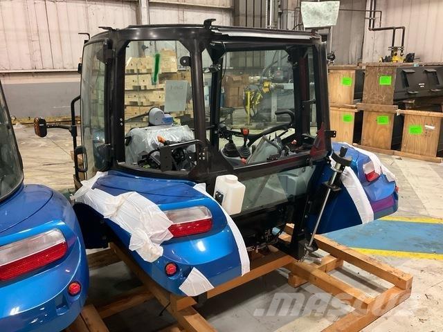 New Holland  驾驶室与内部