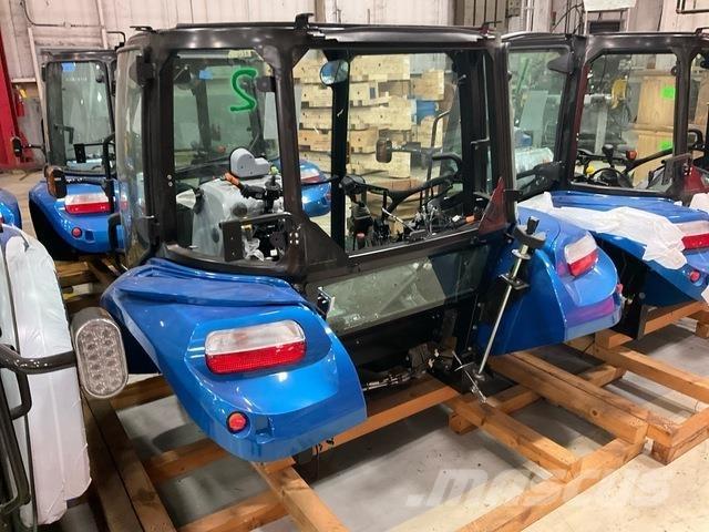 New Holland  驾驶室与内部