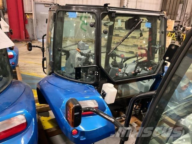New Holland  驾驶室与内部