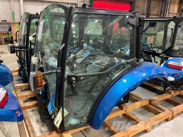New Holland  驾驶室与内部