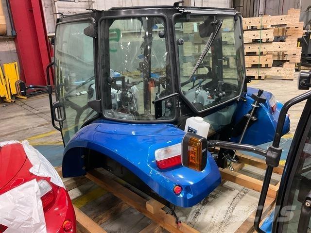 New Holland  驾驶室与内部
