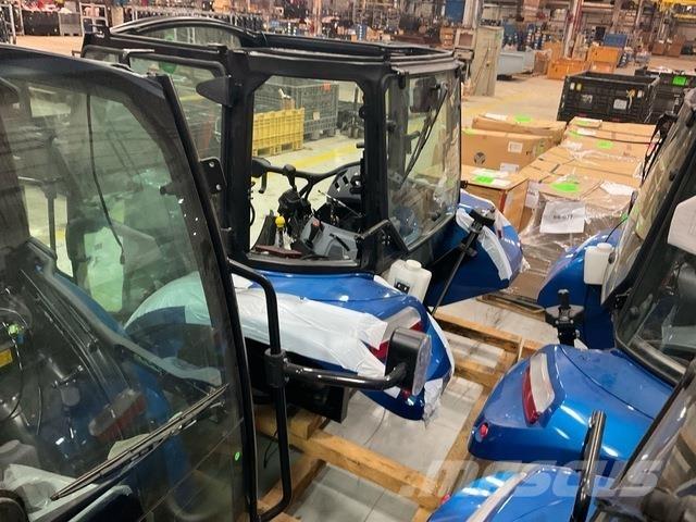 New Holland  驾驶室与内部