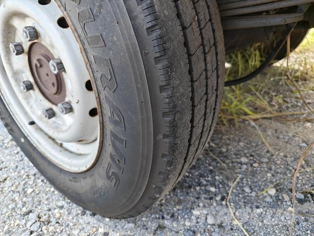 Nissan ATLAS 平板栏板货车