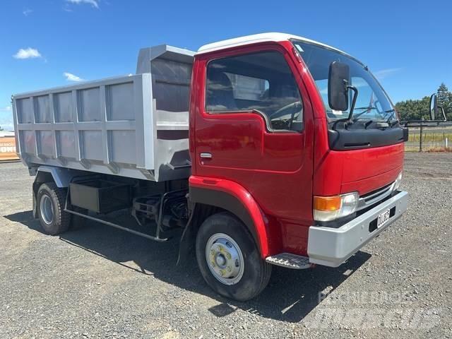 Nissan Condor 自卸式货车