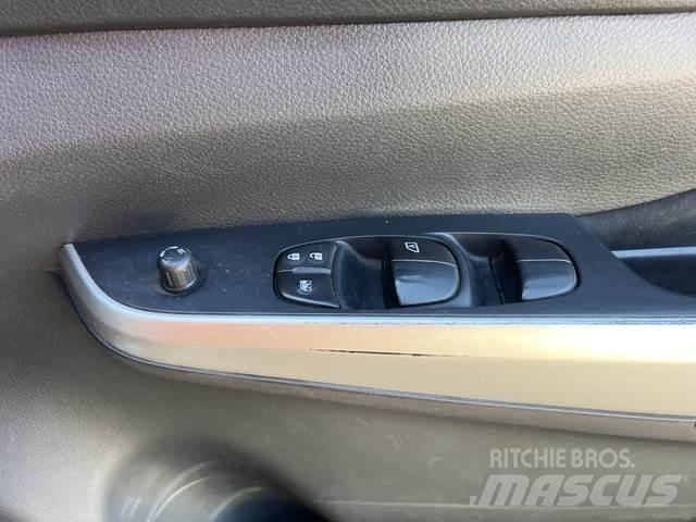 Nissan Navara 皮卡车