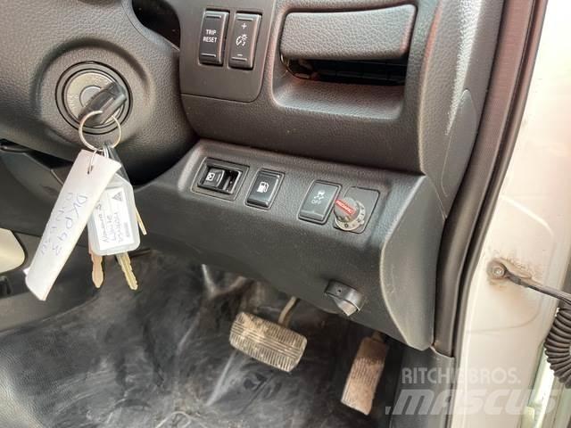 Nissan Navara 皮卡车