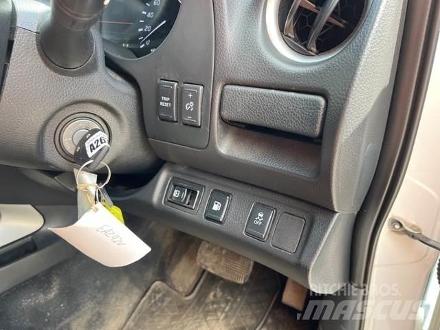 Nissan Navara 皮卡车
