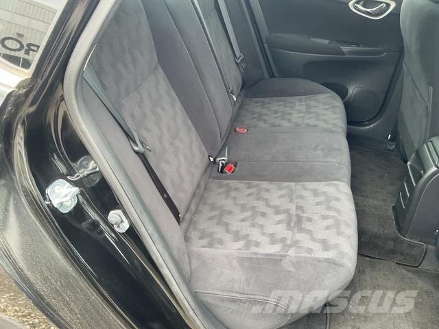 Nissan SYLPHY 汽车