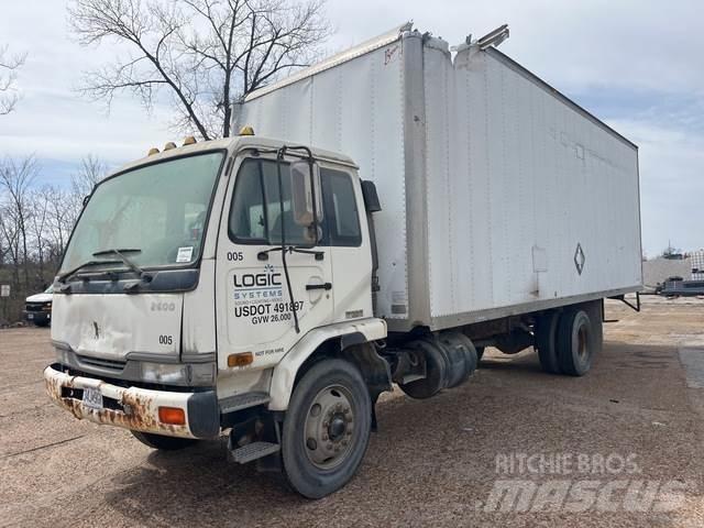Nissan UD2600 厢式货车