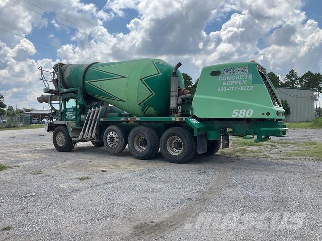 Oshkosh  其他货车