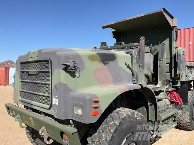 Oshkosh AMK29A1 自卸式货车